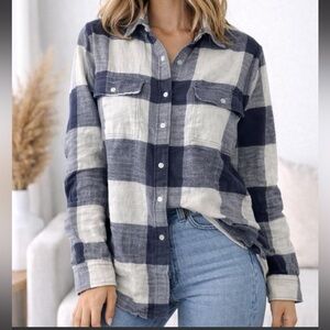 American Eagle Outfitters Navy & White Plaid women’s flannel Button-Up Shirt XL